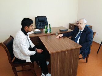 Qubadlı Rayon İcra Hakimiyyətinin  başçısı Hacıqabul rayonunda keçmiş  məcburi köçkünlərlə növbəti səyyar  qəbul keçirdi.