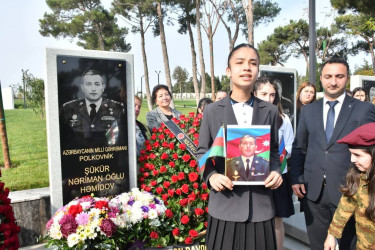 Azərbaycanın Milli Qəhrəmanı,  polkovnik Şükür Həmidovun anım  günü qeyd olunub