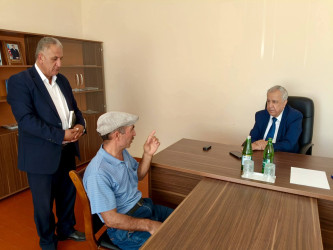 Qubadlı Rayon İcra Hakimiyyətinin  başçısı Hacıqabul rayonunda keçmiş  məcburi köçkünlərlə növbəti səyyar  qəbul keçirdi