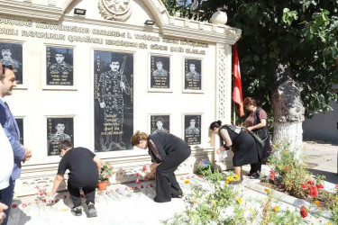 ŞƏHİDLƏRİMİZİN ƏZİZ XATİRƏSİ  DAİM UCA TUTULUR