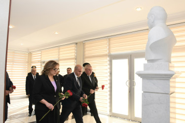 12 noyabr - Müstəqil dövlətimizin ilk Konstitusiyasının  qəbul edilməsinin 30-cu ildönümü ilə əlaqədar tədbir