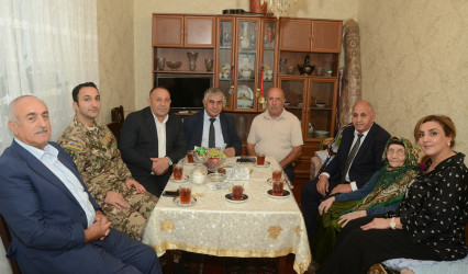 Azərbaycanın Milli Qəhrəmanı, Şəhid  Aslan Atakişiyevin anası Kərimova  Gülgəz Salam Qızı 100 yaşının tamam  olması münasibətilə evində ziyarət  olunub.