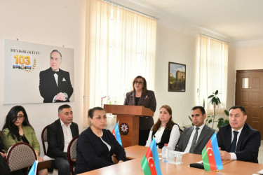 "28 May Müstəqillik Günü"nə həsr olunmuş dəyirmi masa keçirilib