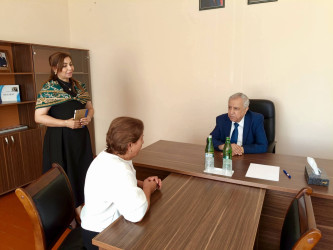 Qubadlı Rayon İcra Hakimiyyətinin  başçısı Hacıqabul rayonunda keçmiş  məcburi köçkünlərlə növbəti səyyar  qəbul keçirdi