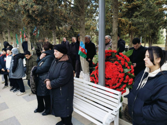 Şəhid İsgəndərov İlkin Camal oğlunun doğum günü münasibətilə məzarı ziyarət olundu