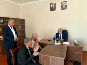 Qubadlı Rayon İcra Hakimiyyətinin  başçısı Hacıqabul rayonunda keçmiş  məcburi köçkünlərlə növbəti səyyar  qəbul keçirdi