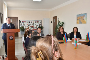 "28 May Müstəqillik Günü"nə həsr olunmuş dəyirmi masa keçirilib