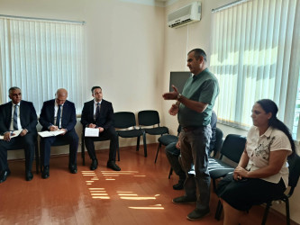 Qubadlı Rayon İcra Hakimiyyətinin  başçısı Hacıqabul rayonunda keçmiş  məcburi köçkünlərlə növbəti səyyar  qəbul keçirdi